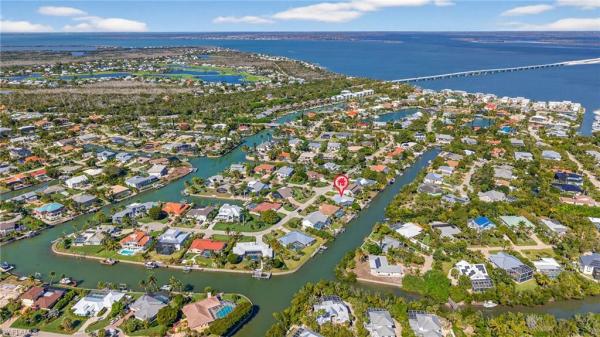 Shell Harbor, 952 Kings Crown Dr, Sanibel, Florida 33957, image 2