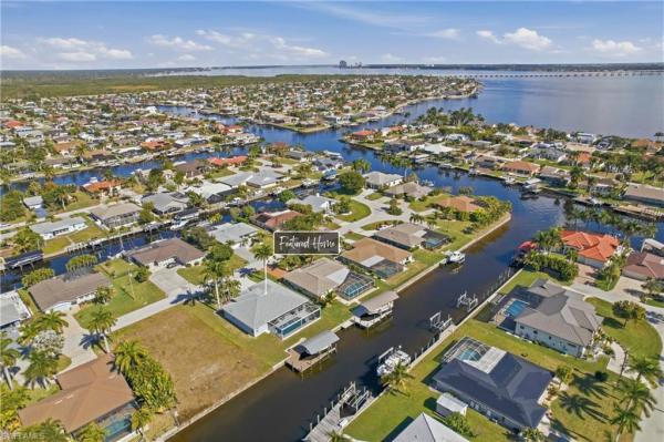 Cape Coral No HOA, 2026 SE 29th St, Cape Coral, Florida 33904, image 2