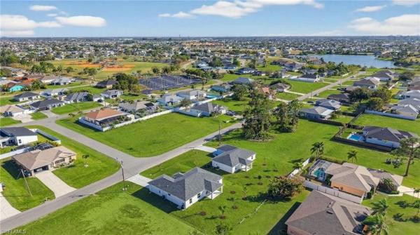 Cape Coral Residential, 1128 19th Ave, Cape Coral, Florida 33993, image 2