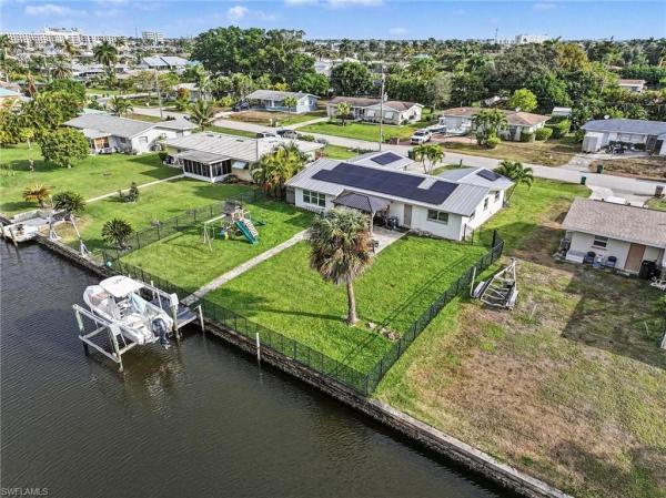 Yacht Club, 5220 Tower Dr, Cape Coral, Florida 33904, image 1