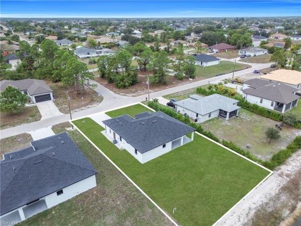 Lehigh Acres, 2901 S Villa Ave, Lehigh Acres, Florida 33976, image 3