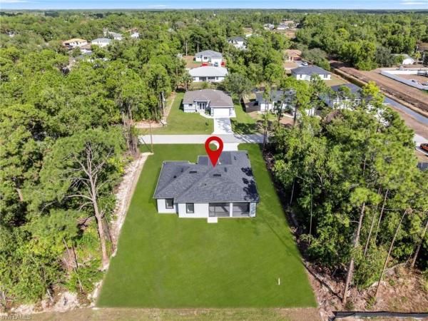 Lehigh Acres, 2805 W 11th St, Lehigh Acres, Florida 33971, image 2