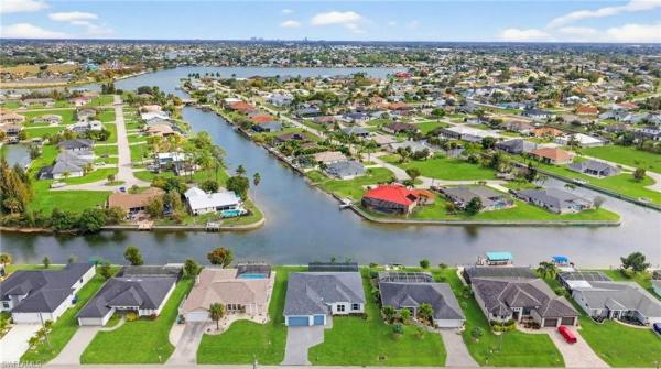 Cape Coral Residential, 817 SW 6th Ave, Cape Coral, Florida 33991, image 2
