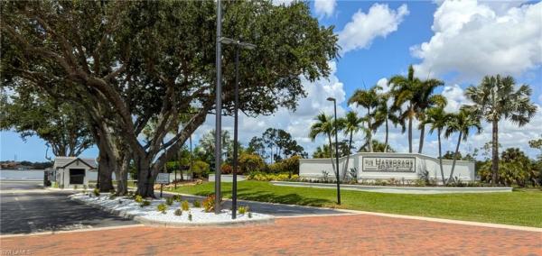 The Harborage, 5471 Harborage Dr, Fort Myers, Florida 33908, image 3