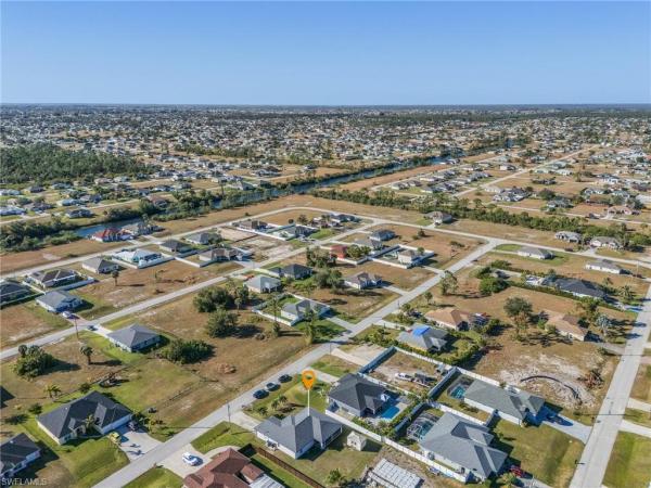 Cape Coral Residential, 1617 28th St, Cape Coral, Florida 33993, image 2