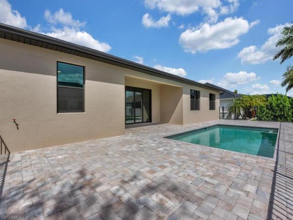 Cape Coral Residential, 4124 20th Ter, Cape Coral, Florida 33993, image 2