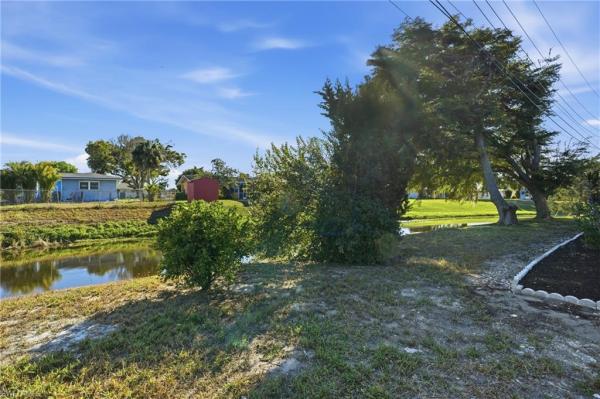 Lehigh Acres, 113 Lake Dr, Lehigh Acres, Florida 33936, image 2