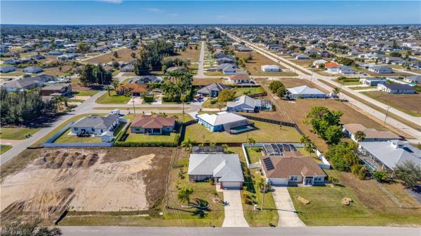 Cape Coral, 12 SW 18th Ave, Cape Coral, Florida 33991, image 1