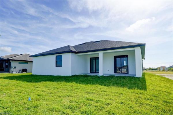 Cape Coral Residential, 1032 36th Pl, Cape Coral, Florida 33993, image 2
