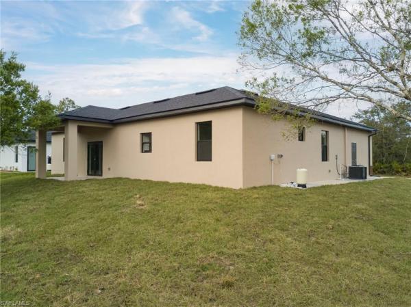 Lehigh Acres, 304 15th St, Lehigh Acres, Florida 33972, image 3