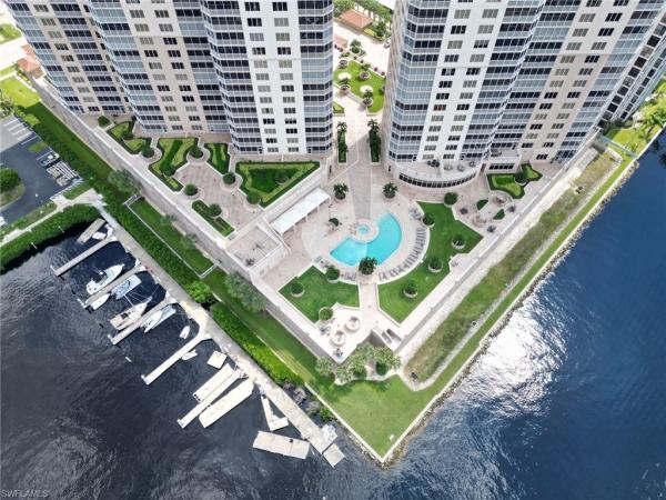 High Point Place, 2090 First St #1810, Fort Myers, Florida 33901, image 2