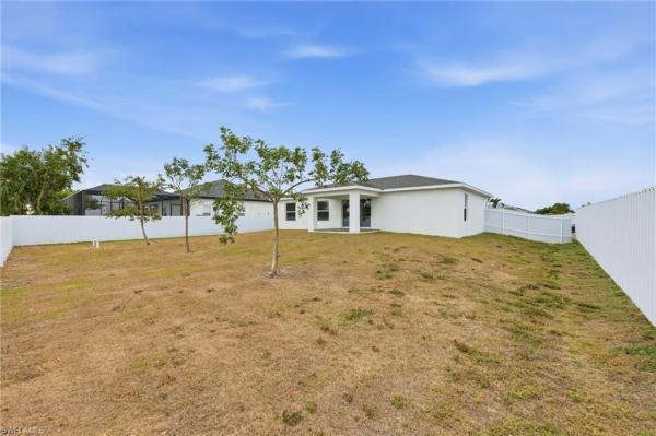 Cape Coral Residential, 2805 NE 7th Ave, Cape Coral, Florida 33909, image 2