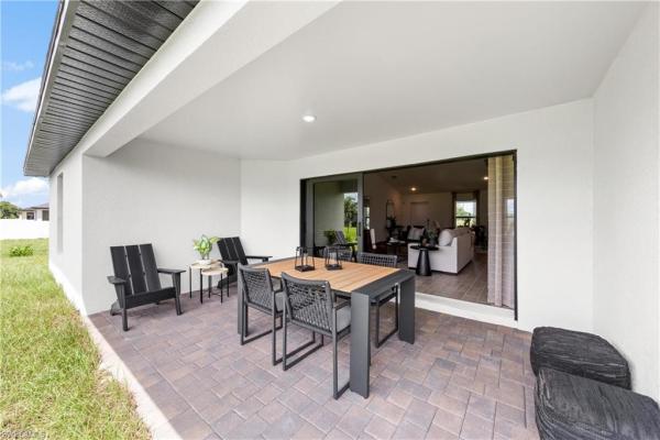 Cape Coral, 2208 NE 14th Pl, Cape Coral, Florida 33909, image 1