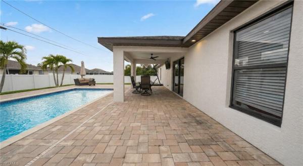 Cape Coral Residential, 328 SW 19th Ter, Cape Coral, Florida 33991, image 2