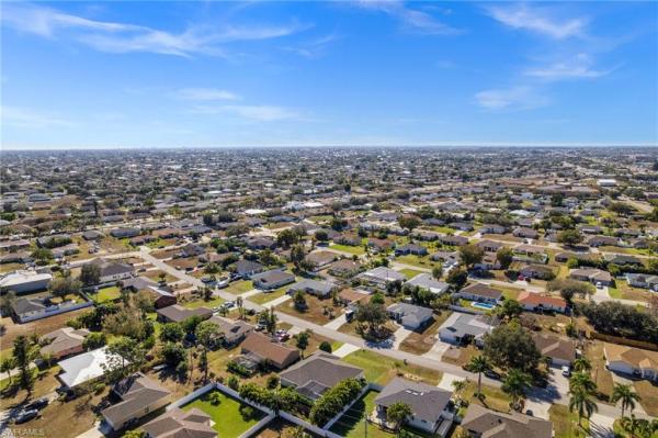 Cape Coral Residential, 129 NE 7th Ave, Cape Coral, Florida 33909, image 2