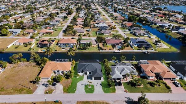 Cape Coral Residential, 107 SE 16th Pl, Cape Coral, Florida 33990, image 2