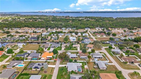 Cape Coral Residential, 2218 SE 11th St, Cape Coral, Florida 33990, image 2