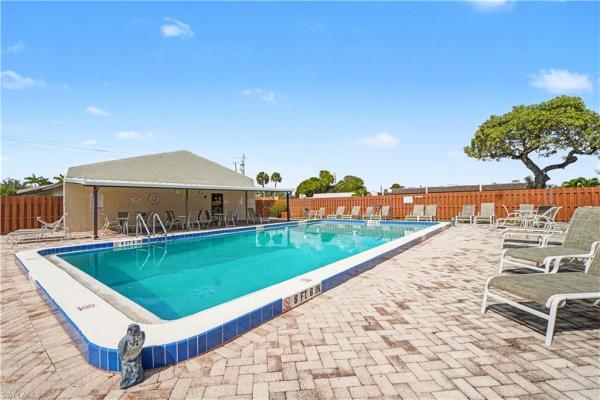 South Pointe Villas, 6300 Pointe Blvd #433, Fort Myers, Florida 33919, image 2