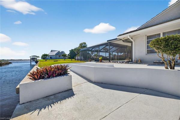 North Fort Myers No HOA, 1818 Cherie Ln, North Fort Myers, Florida 33917, image 3