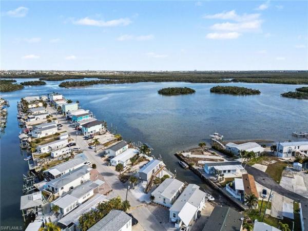 Emily Lane, 69 Emily Ln, Fort Myers Beach, Florida 33931, image 2