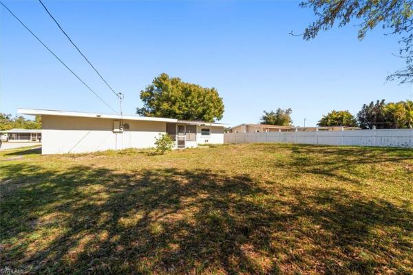 41 Victoria Dr, North Fort Myers, Florida 33917, image 1