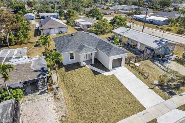 Pine Manor, 5511 Tenth Ave, Fort Myers, Florida 33907, image 3
