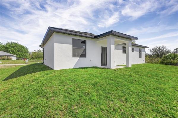 Lehigh Acres, 2807 W 74th St, Lehigh Acres, Florida 33971, image 3