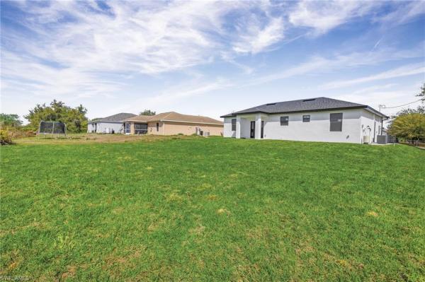 Lehigh Acres, 2807 W 74th St, Lehigh Acres, Florida 33971, image 2
