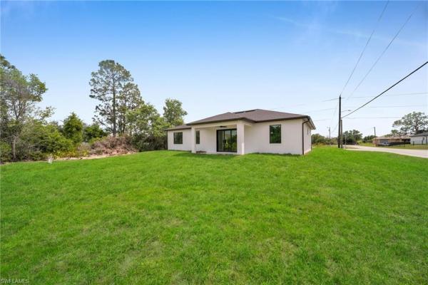 Lehigh Acres, 2804 W 10th St, Lehigh Acres, Florida 33971, image 2