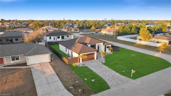 Cape Coral Residential, 1401 SW 13th Ter, Cape Coral, Florida 33991, image 2