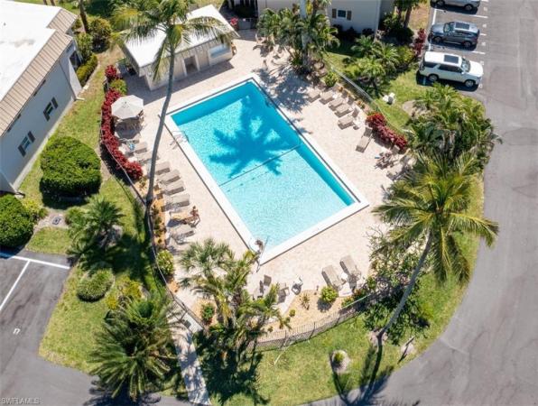 Royal Bay Villas, 1549 Sandpiper St ST #34, Naples, Florida 34102, image 2