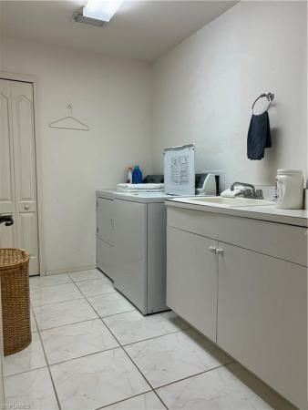 Cape Coral Residential, 2002 SE 28th St, Cape Coral, Florida 33904, image 2