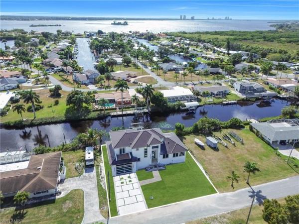 Yacht Club Colony, 1732 Cascade Way, North Fort Myers, Florida 33917, image 2