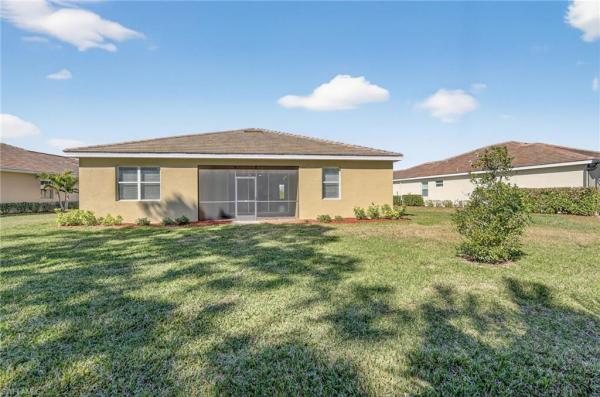 Country Club, 17364 Walnut Run Dr, Alva, Florida 33920, image 2