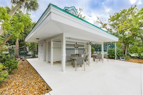 Heron's Landing, 5422 Osprey Ct, Sanibel, Florida 33957, image 2