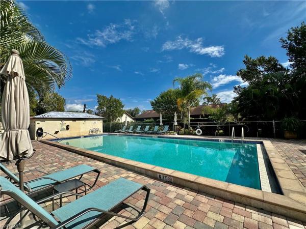 Pinebrook Woods, 13212 Tall Pine Cir, Fort Myers, Florida 33907, image 2
