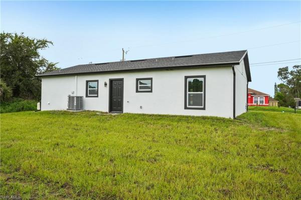 Lehigh Acres, 2516 SW 38th St, Lehigh Acres, Florida 33976, image 1