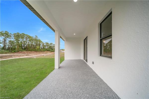 Lehigh Acres, 2903 S Villa Ave, Lehigh Acres, Florida 33976, image 3