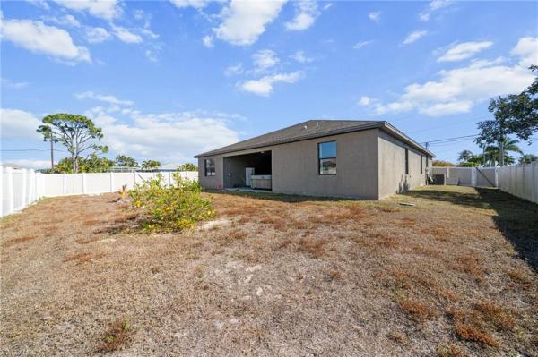 Cape Coral Residential, 2210 SW 19th Ave, Cape Coral, Florida 33991, image 3