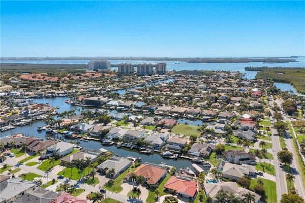 Cape Coral Residential, 1524 SW 56th Ter, Cape Coral, Florida 33914, image 2