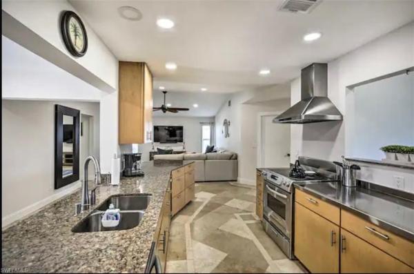 Cape Coral, 2806 38th Ter, Cape Coral, Florida 33914, image 1