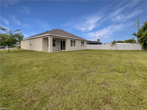 Cape Coral, 131 NE 23rd Pl, Cape Coral, Florida 33909, image 1