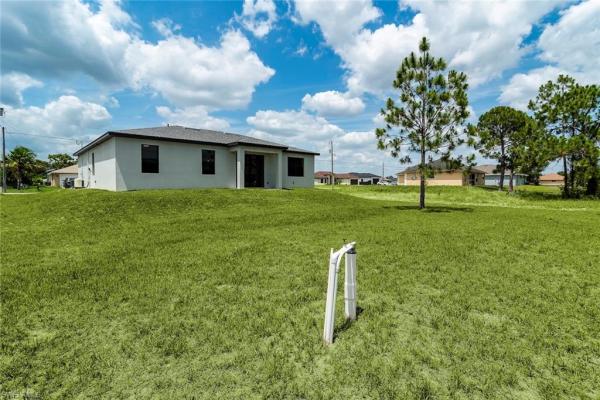 Lehigh Acres, 2809 SW 18th St, Lehigh Acres, Florida 33976, image 1