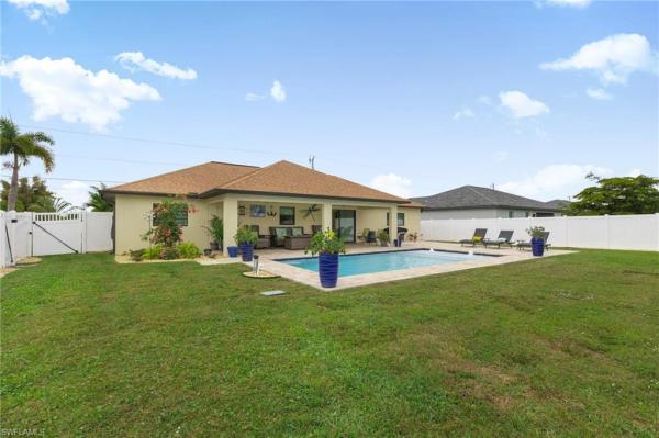 Cape Coral Residential, 423 NW 7th Pl, Cape Coral, Florida 33993, image 2