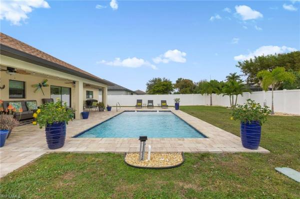 Cape Coral, 423 NW 7th Pl, Cape Coral, Florida 33993, image 1