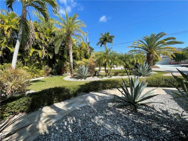 Cape Coral, 2806 22nd Pl, Cape Coral, Florida 33904, image 2