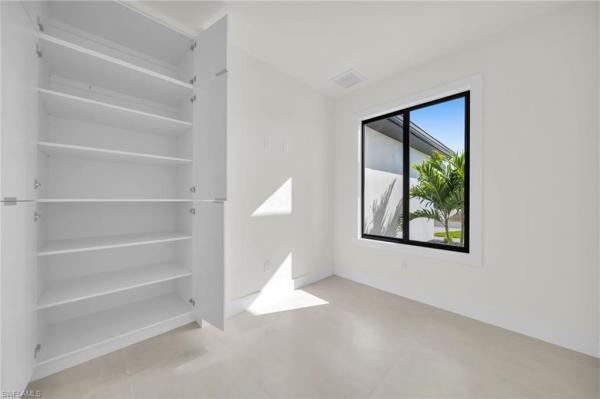Cape Coral Residential, 1322 NE 6th Pl, Cape Coral, Florida 33909, image 2