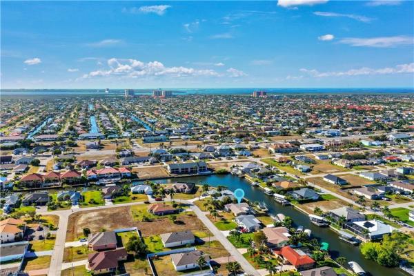Cape Coral Residential, 4622 10th Ave, Cape Coral, Florida 33914, image 1