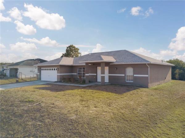 Mirror Lakes, 528 Peerless Cir, Lehigh Acres, Florida 33974, image 3