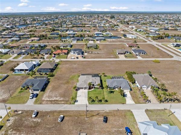 Cape Coral, 1036 33rd Ave, Cape Coral, Florida 33993, image 2
